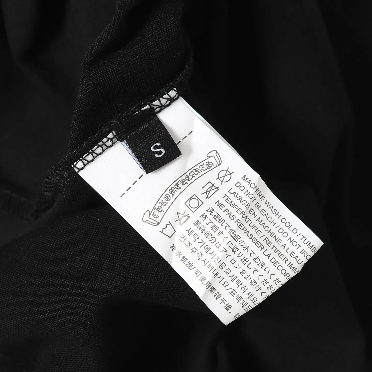 🅿️170 Chrome Hearts/Chrome Hearts 25ss cross printed short-sleeved T-shirt. Fabric 280g double yarn, 1*1 double yarn thread, soft and comfortable to the touch, no deformation, os dropped shoulders and loose version, same style for men and women. The loose version covers the flesh and looks slim but not attractive. Color: black/white Size: XS-L